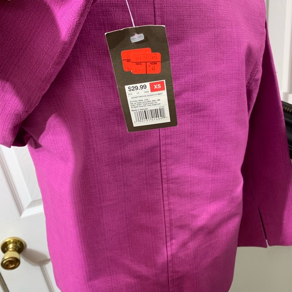 NWT Merona one button, fushia color, xs blazer. - Picture 9 of 11